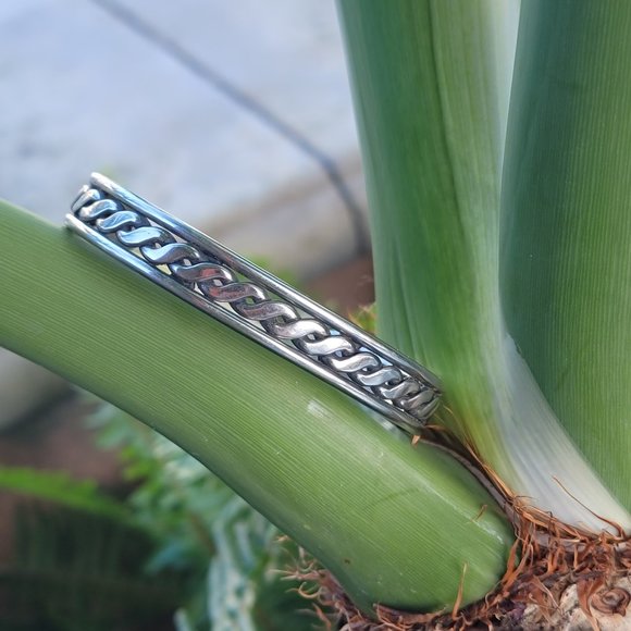 Beautiful Southwestern silver twisted braided rope smooth band bracelet cuff - Picture 3 of 12